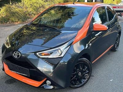 Dark grey Gebraucht 2020 Toyota Aygo Kleinwagen | 10.199 € (Fairer Preis)