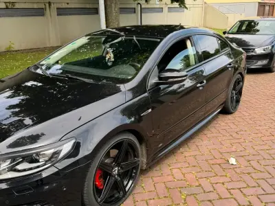 Gebraucht VW Passat R-line 150 PS (110 kW) 2016 Schwarz Limousine