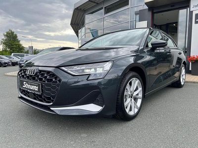 Grau Neu 2025 Audi A3 Sportback Advanced Kleinwagen | 35.990 € (Fairer Preis)