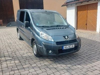 Gebraucht Peugeot Expert 128 PS (94 kW) 2012 Grau Van