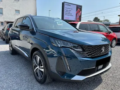 Gebraucht Peugeot 5008 Allure 131 PS (96 kW) 2022 Blau SUV