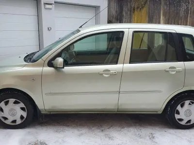 Gebraucht Mazda 2 75 PS (55 kW) 2007 Grün Kleinwagen