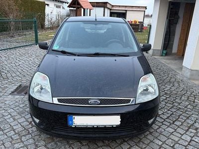 Gebraucht Ford Fiesta Ghia 80 PS (58 kW) 2004 Schwarz Kleinwagen