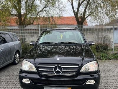 Gebraucht Mercedes ML270 163 PS (119 kW) 2004 Schwarz SUV