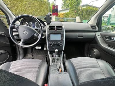 Mercedes A200