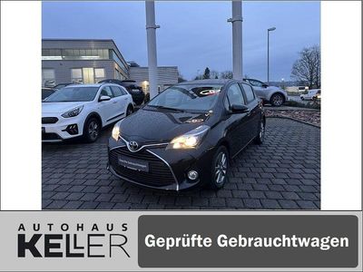 Mysticschwarz mica Gebraucht 2016 Toyota Yaris Basis Limousine | 12.990 € (Teuer)