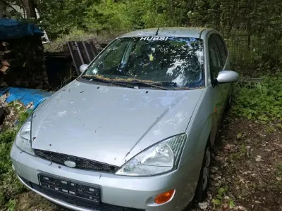 Gebraucht Ford Focus 100 PS (73 kW) 2001 Silber Kleinwagen