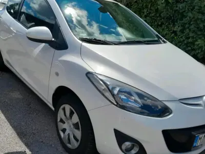 Brugt Mazda 2 75 HK (55 kW) 2011 Hvid Hatchback