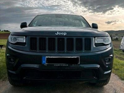 Gebraucht Jeep Grand Cherokee Overland 250 PS (183 kW) 2016 Schwarz SUV