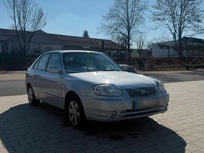 Gebraucht Hyundai Accent 97 PS (71 kW) 2005 Silber Limousine