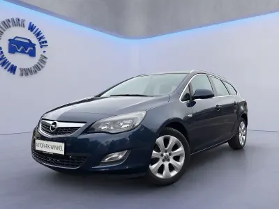 Gebraucht Opel Astra Sport 140 PS (102 kW) 2012 Blau Kombi