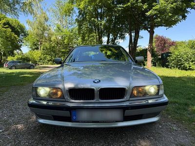 Gebraucht BMW 740 286 PS (210 kW) 1994 Silber Limousine