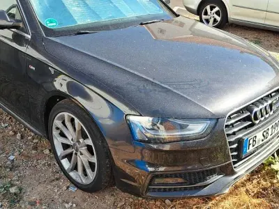 Gebraucht Audi A4 Attraction 136 PS (100 kW) 2015 Schwarz Kombi