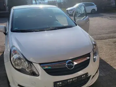 Gebraucht Opel Corsa Sport 101 PS (74 kW) 2010 Weiß Kleinwagen