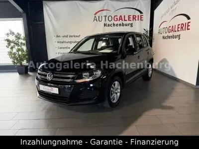 Gebraucht VW Tiguan Trendline 122 PS (89 kW) 2015 Schwarz SUV