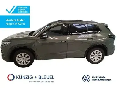 Gebraucht VW Tiguan R-line 272 PS (200 kW) 2025 Cipressinogrün metallic SUV