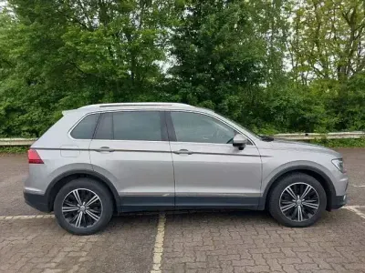 Gebraucht VW Tiguan Highline 150 PS (110 kW) 2016 Silber SUV
