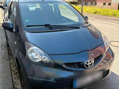 Second-hand Toyota Aygo 68 CP (50 kW) 2007 Gri Hatchback