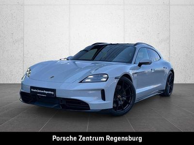 Nuova Porsche Taycan GTS Sport Turismo 514 kW (700 CV) 2026 Grigio Berlina