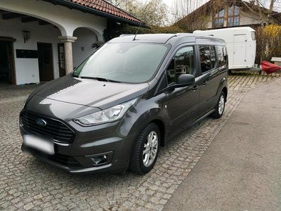 Second-hand Ford Tourneo 120 CP (88 kW) 2019 Gri Break