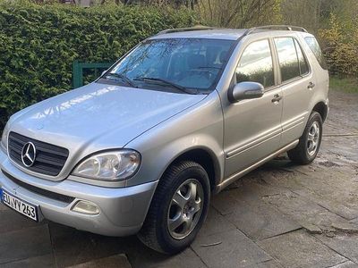 Gebraucht Mercedes ML270 163 PS (119 kW) 2001 SUV