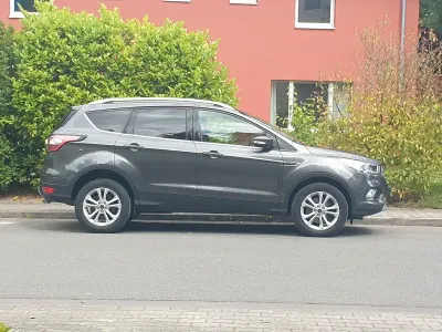 Gebraucht Ford Kuga 150 PS (110 kW) 2019 Grau SUV