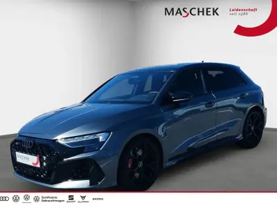 Neu Audi RS3 Sport 400 PS (294 kW) 2026 Grau Limousine