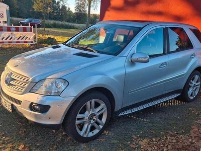 Gebraucht Mercedes ML320 224 PS (164 kW) 2005 Silber SUV