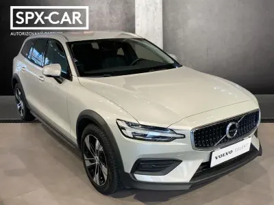 Gebraucht Volvo V60 CC Pro 197 PS (144 kW) 2021 Grau Kombi