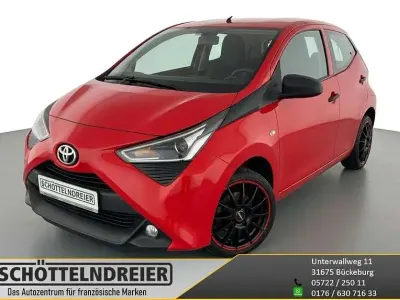 Gebraucht Toyota Aygo 72 PS (52 kW) 2020 Rot Kleinwagen