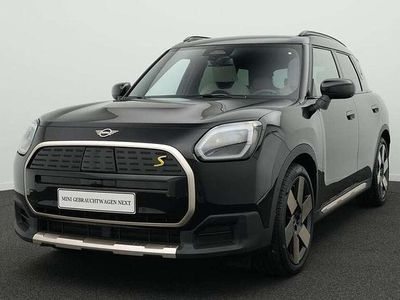 Schwarz Gebraucht 2024 Mini Countryman Favoured SUV | 39.871 € (Fairer Preis)