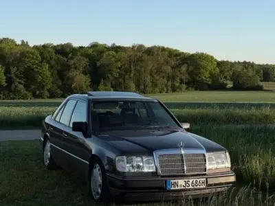 Gebraucht Mercedes E250 126 PS (92 kW) 1992 Braun Limousine