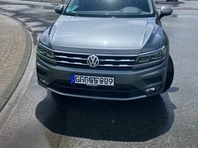 Gebraucht VW Tiguan Allspace Comfortline 179 PS (131 kW) 2018 Grau SUV