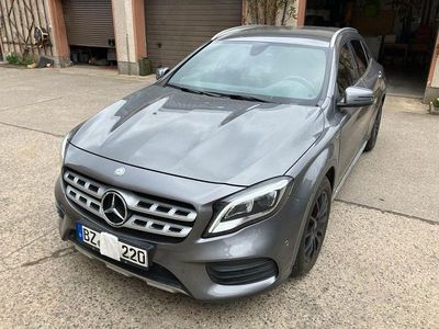 Gebraucht Mercedes GLA220 AMG line 177 PS (130 kW) 2017 Grau SUV