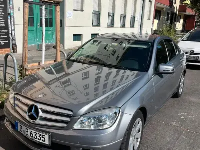 Gebraucht Mercedes C180 156 PS (114 kW) 2010 Grau Limousine