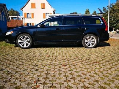 Gebraucht Volvo V70 Summum 215 PS (158 kW) 2013 Schwarz Kombi