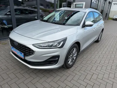 Gebraucht Ford Focus Titanium 120 PS (88 kW) 2022 Silber Kombi