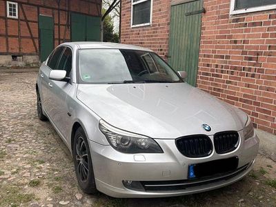 Begagnad BMW 523 190 HK (139 kW) 2007 Silver Sedan