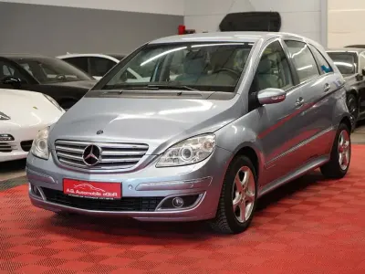 Gebraucht Mercedes B200 140 PS (102 kW) 2006 Blau Van / Kleinbus