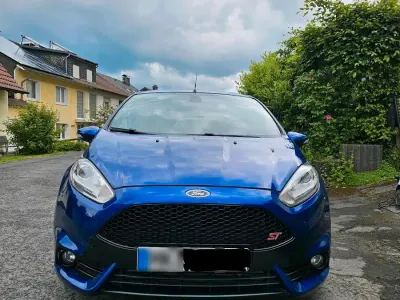 Gebraucht Ford Fiesta ST 215 PS (158 kW) 2014 Blau Kleinwagen