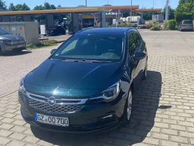 Gebraucht Opel Astra Innovation 136 PS (100 kW) 2018 Grün Kombi
