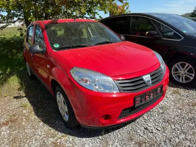 Usata Dacia Sandero 75 CV (55 kW) 2009 Rosso Berlina