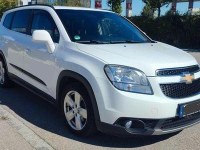 Weiß Gebraucht 2012 Chevrolet Orlando LTZ Van / Kleinbus | 4.199 € (Fairer Preis)