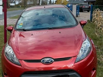 Gebraucht Ford Fiesta 78 PS (57 kW) 2010 Rot Kleinwagen