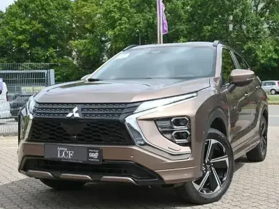 Gebraucht Mitsubishi Eclipse Cross Plus 188 PS (138 kW) 2023 Braun SUV