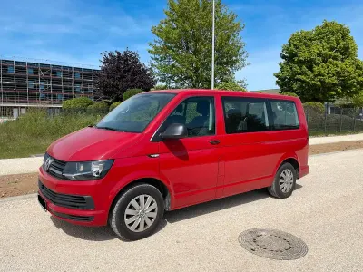 Gebraucht VW T6 Trendline 150 PS (110 kW) 2018 Rot Van