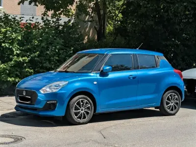 Gebraucht Suzuki Swift Club 90 PS (66 kW) 2018 Blau Kleinwagen