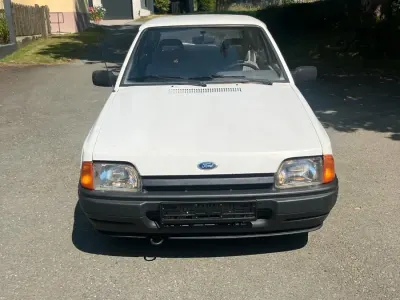 Gebraucht Ford Escort 60 PS (44 kW) 1989 Weiß Coupé