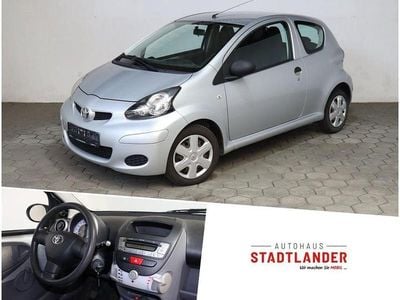 Gebraucht Toyota Aygo Basis 68 PS (50 kW) 2009 Silber Kleinwagen