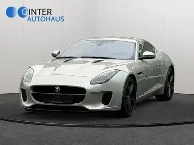 Używany Jaguar F-Type 340 KM (250 kW) 2019 Beżowy Coupe
